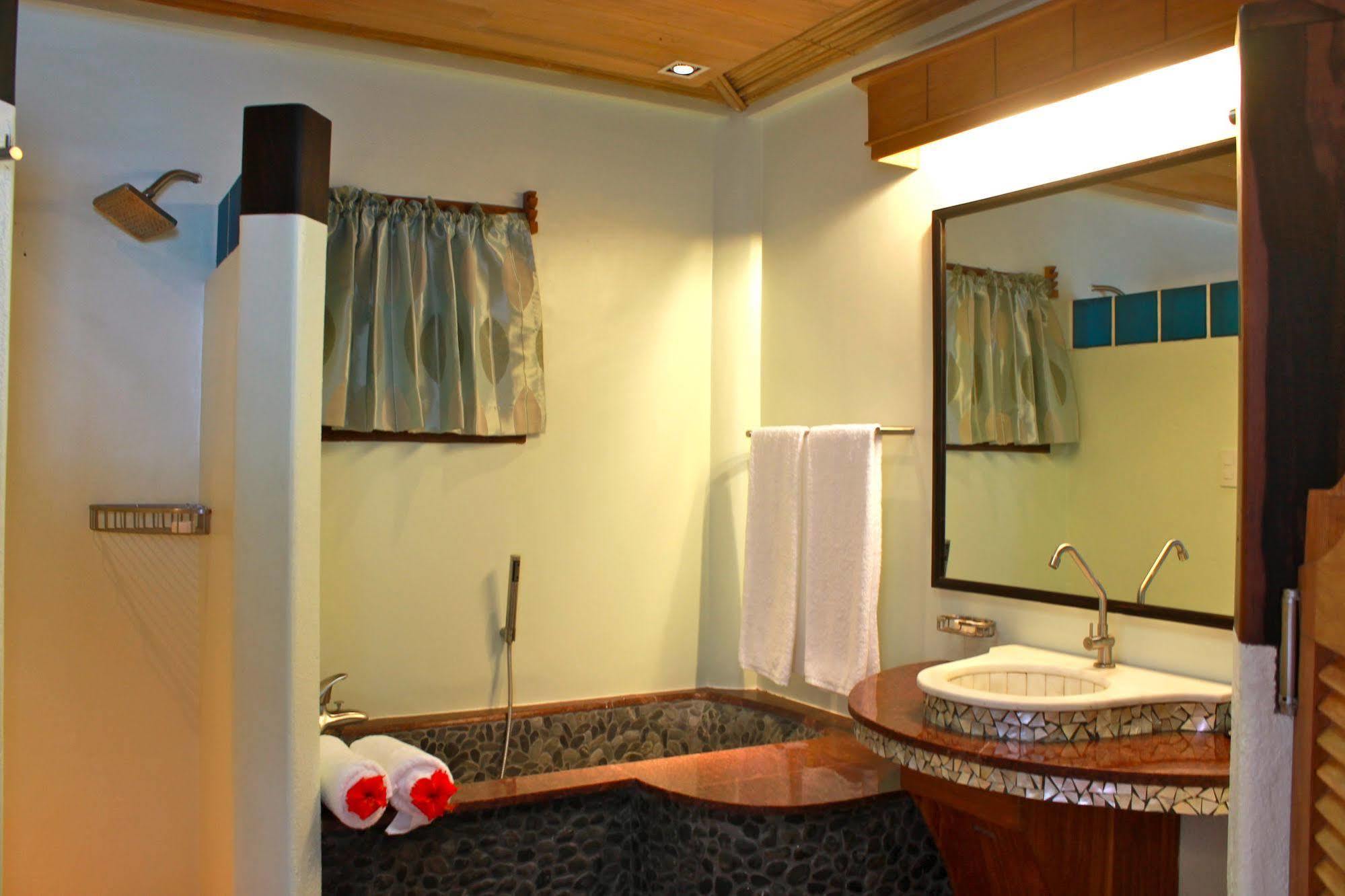 Noanoa Island (Adults Only) Hotel Taytay  Exterior foto